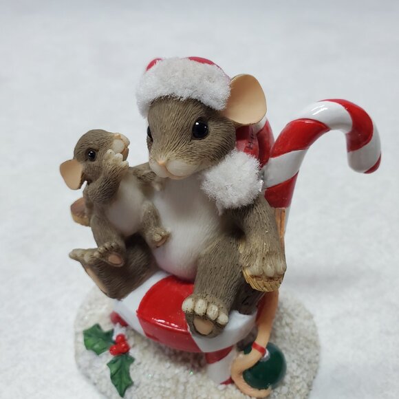 Charming Tails Secrets For Santa Figurine Christmas Collectible - Picture 8 of 10